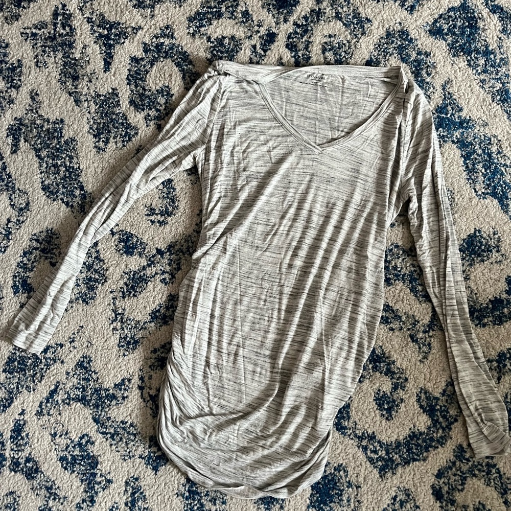 Gray long sleeved maternity shirt
